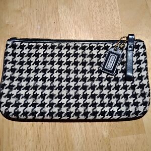 Coach Black and White Houndstooth Wristlet